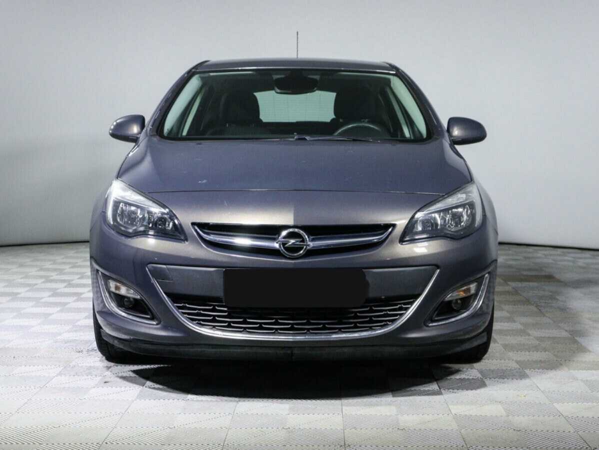 Opel Astra 2012 года с пробегом. Фото: #1