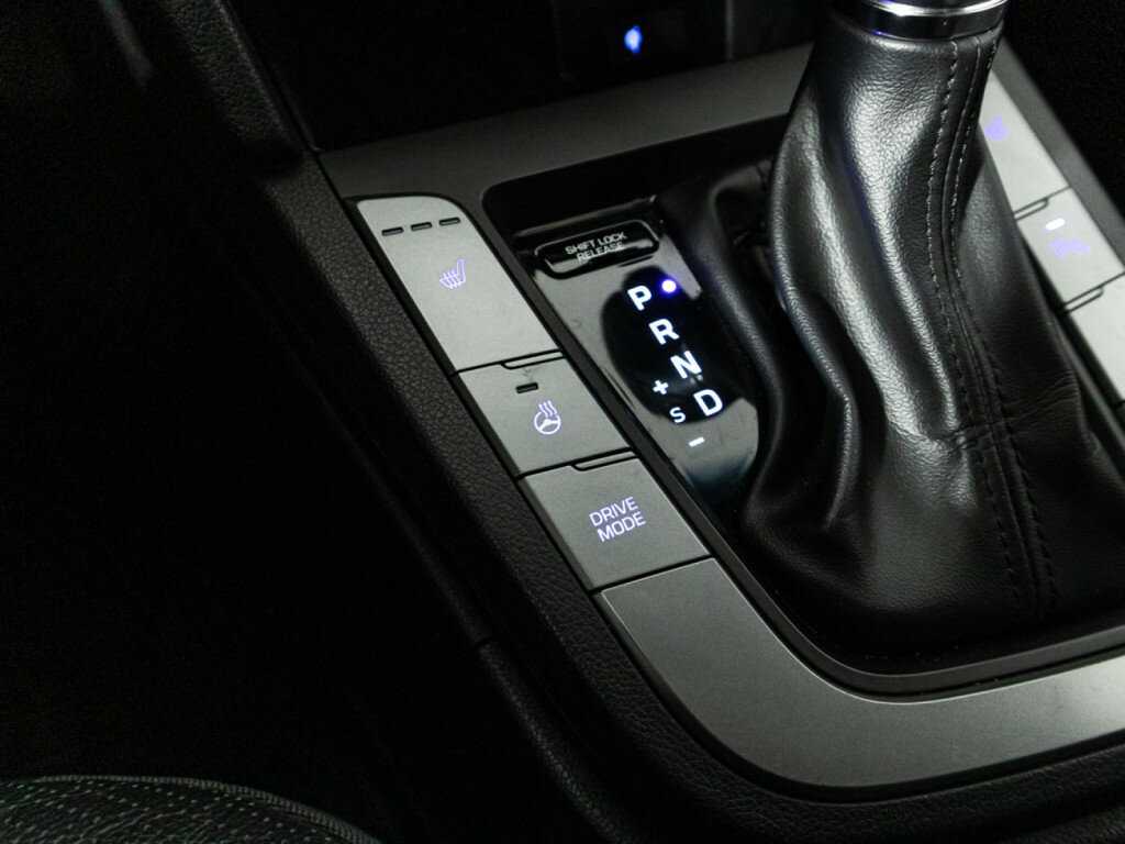 Hyundai Elantra 2019 года с пробегом. Фото: #19