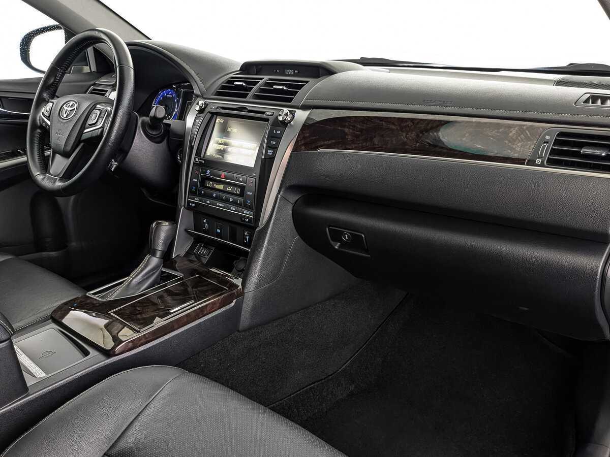Toyota Camry 2016 года с пробегом. Фото: #8
