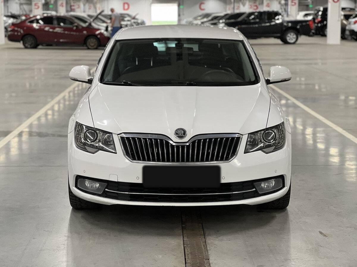 Skoda Superb 2014 года с пробегом. Фото: #1