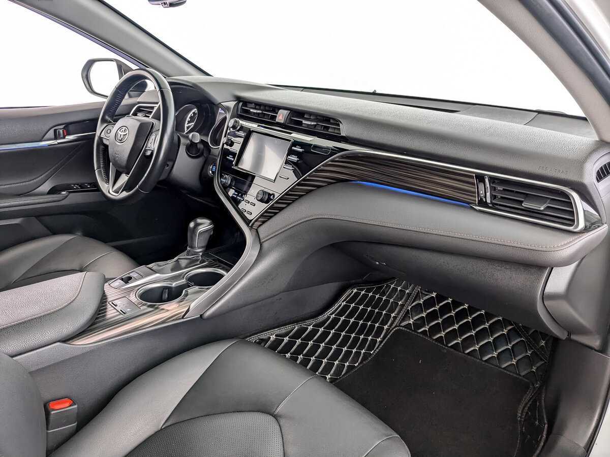Toyota Camry 2021 года с пробегом. Фото: #8