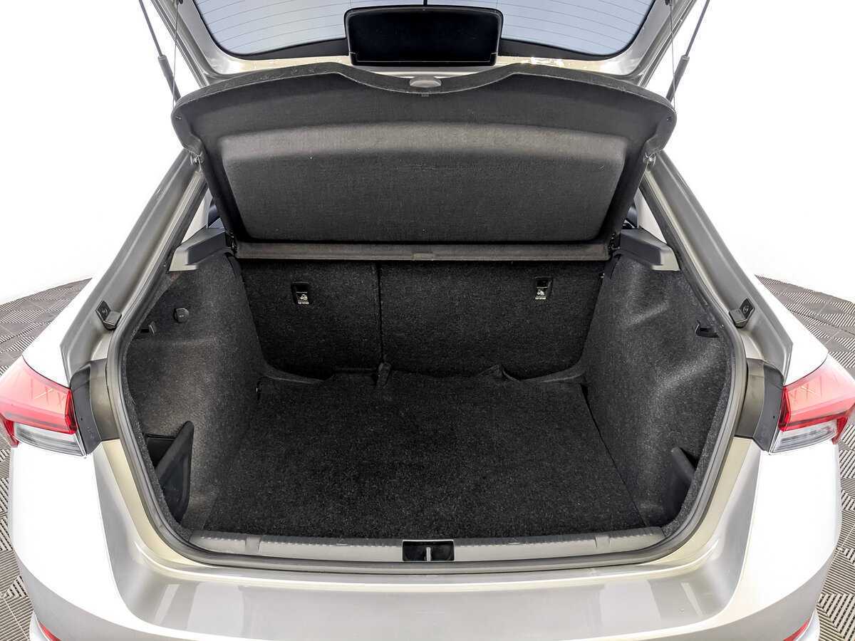 Skoda Rapid 2021 года с пробегом. Фото: #9