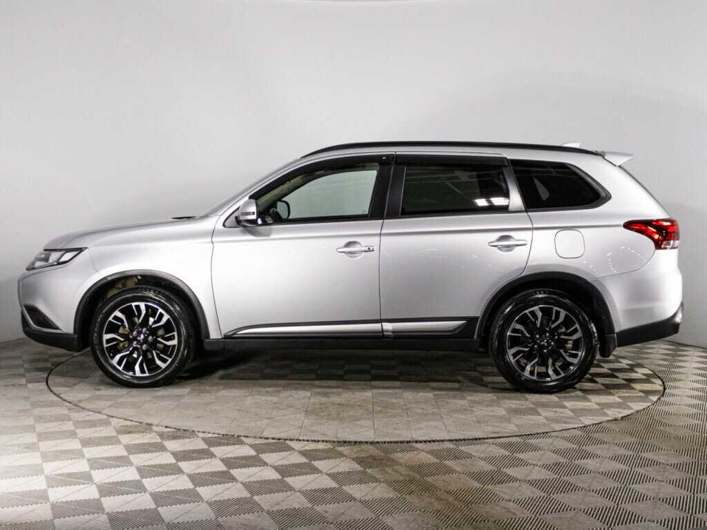 Mitsubishi Outlander 2021 года с пробегом. Фото: #7