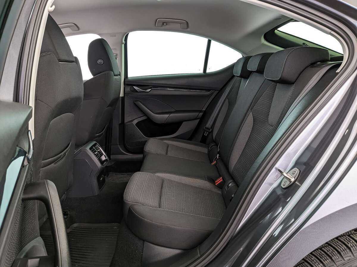 Skoda Octavia 2021 года с пробегом. Фото: #12