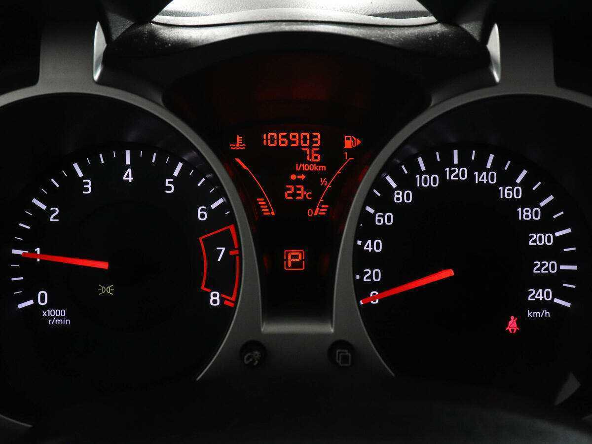 Nissan Juke 2012 года с пробегом. Фото: #10