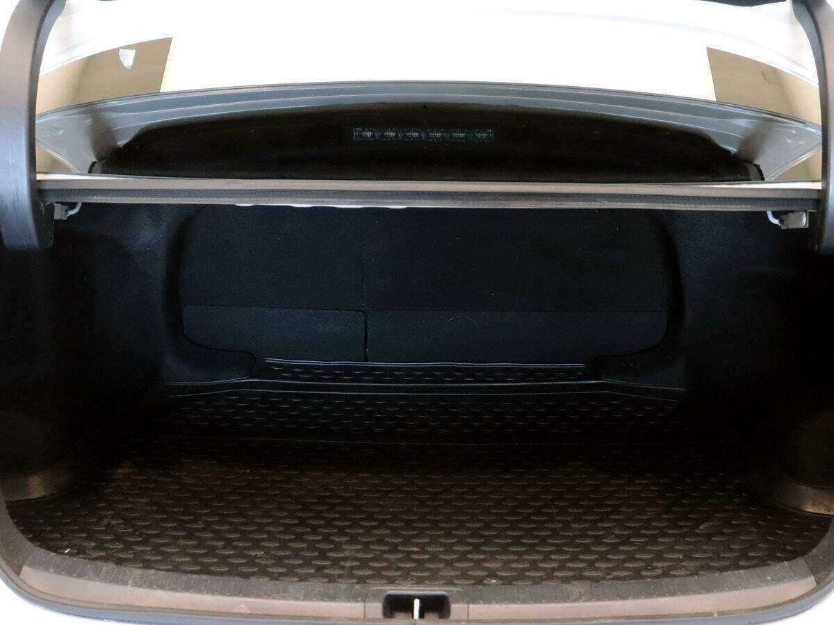 Toyota Corolla 2019 года с пробегом. Фото: #9