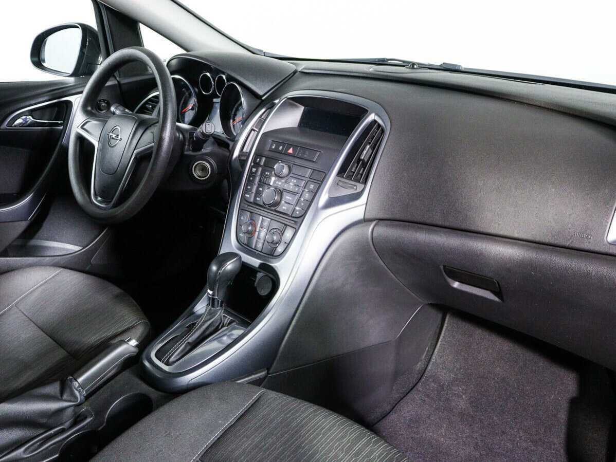Opel Astra 2012 года с пробегом. Фото: #8