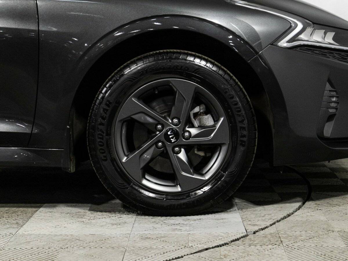 Kia K5 2021 года с пробегом. Фото: #4