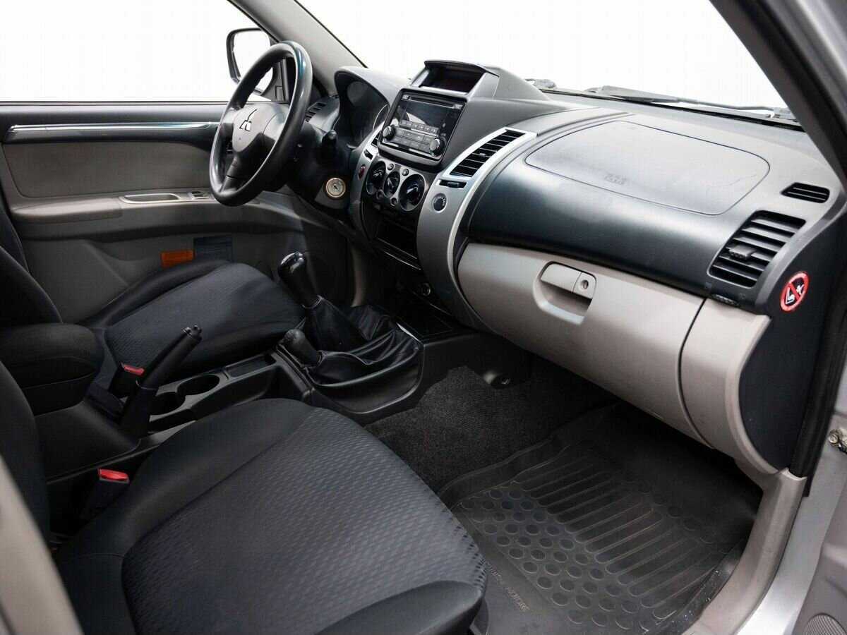 Mitsubishi Pajero Sport 2014 года с пробегом. Фото: #10