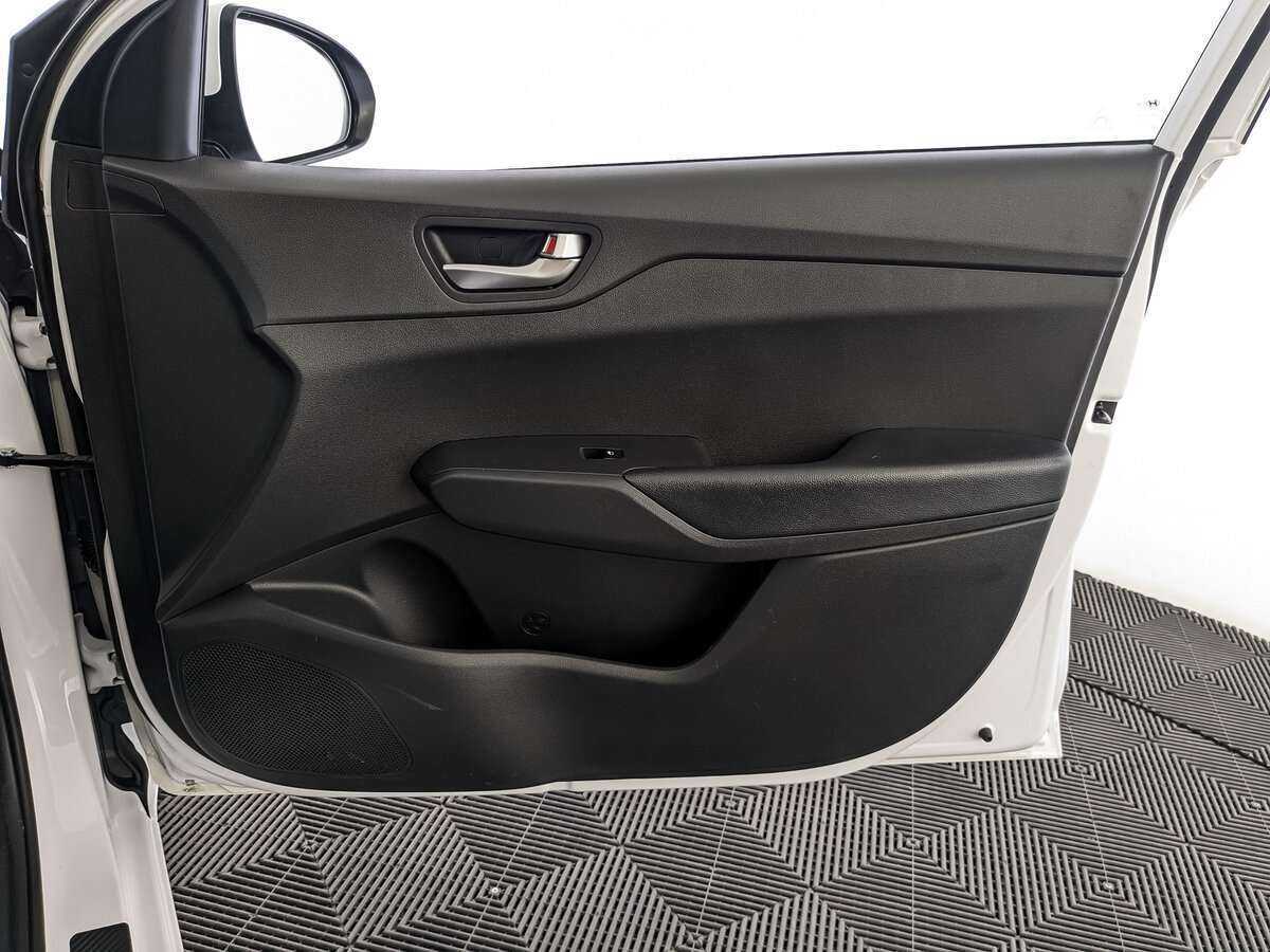 Hyundai Solaris 2021 года с пробегом. Фото: #20