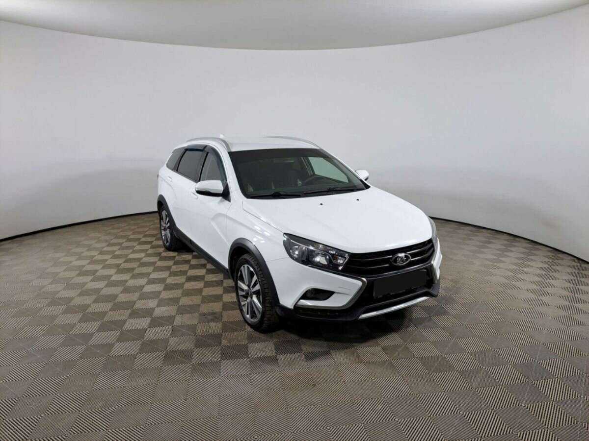 Lada (ВАЗ) Vesta 2018 года с пробегом. Фото: #2