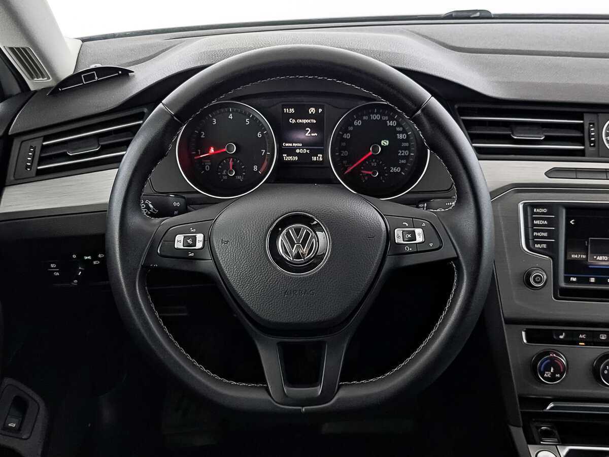 Volkswagen Passat 2017 года с пробегом. Фото: #21