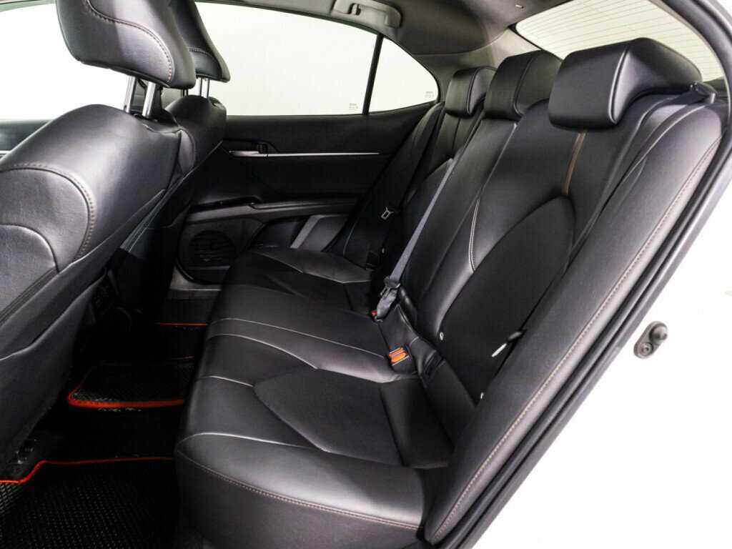 Toyota Camry 2020 года с пробегом. Фото: #9