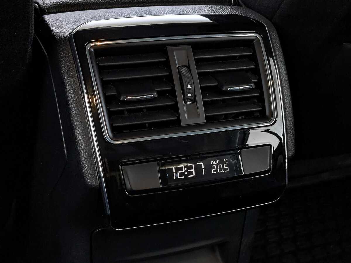 Skoda Superb 2017 года с пробегом. Фото: #28