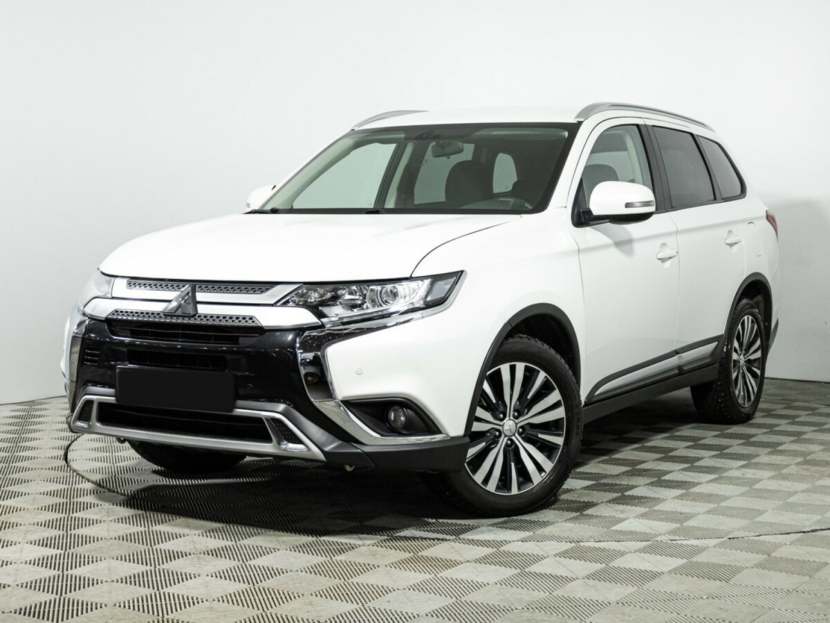 Mitsubishi Outlander 2018 года с пробегом. Фото: #0