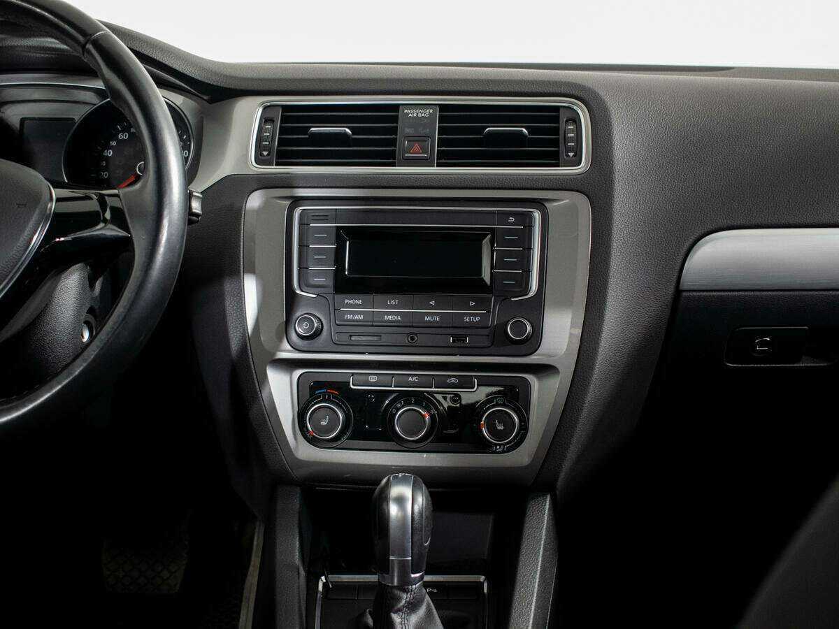 Volkswagen Jetta 2018 года с пробегом. Фото: #10