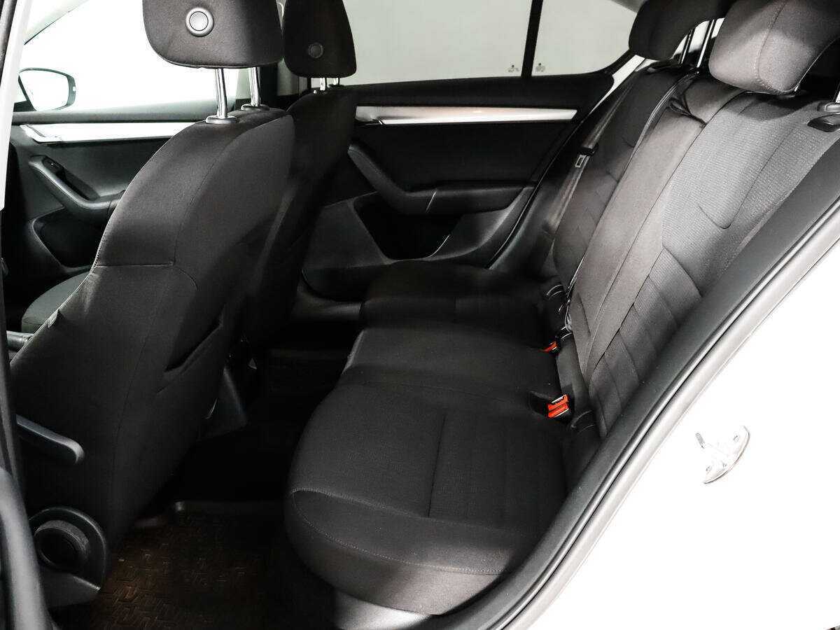 Skoda Octavia 2013 года с пробегом. Фото: #9