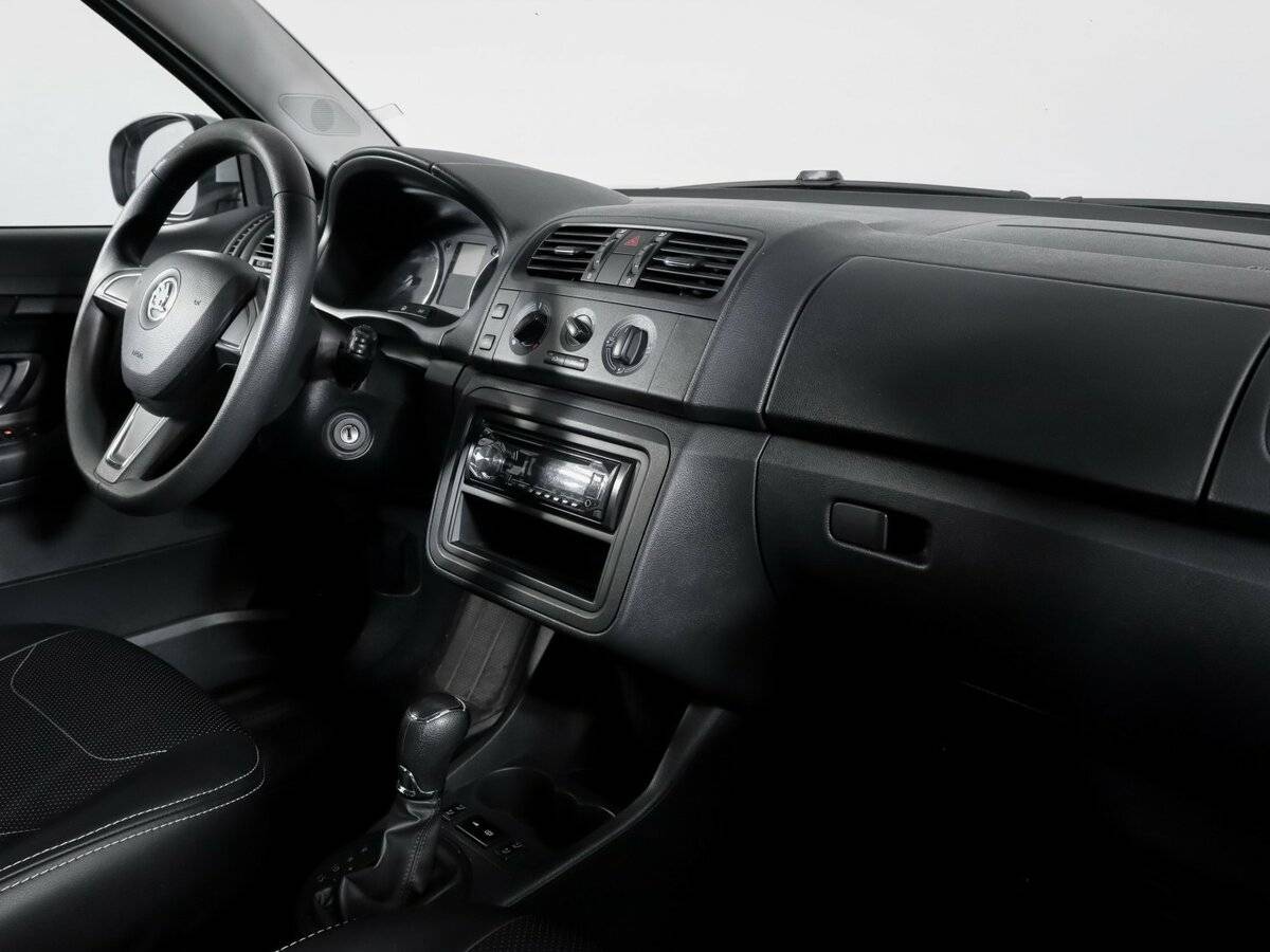 Skoda Fabia 2014 года с пробегом. Фото: #6