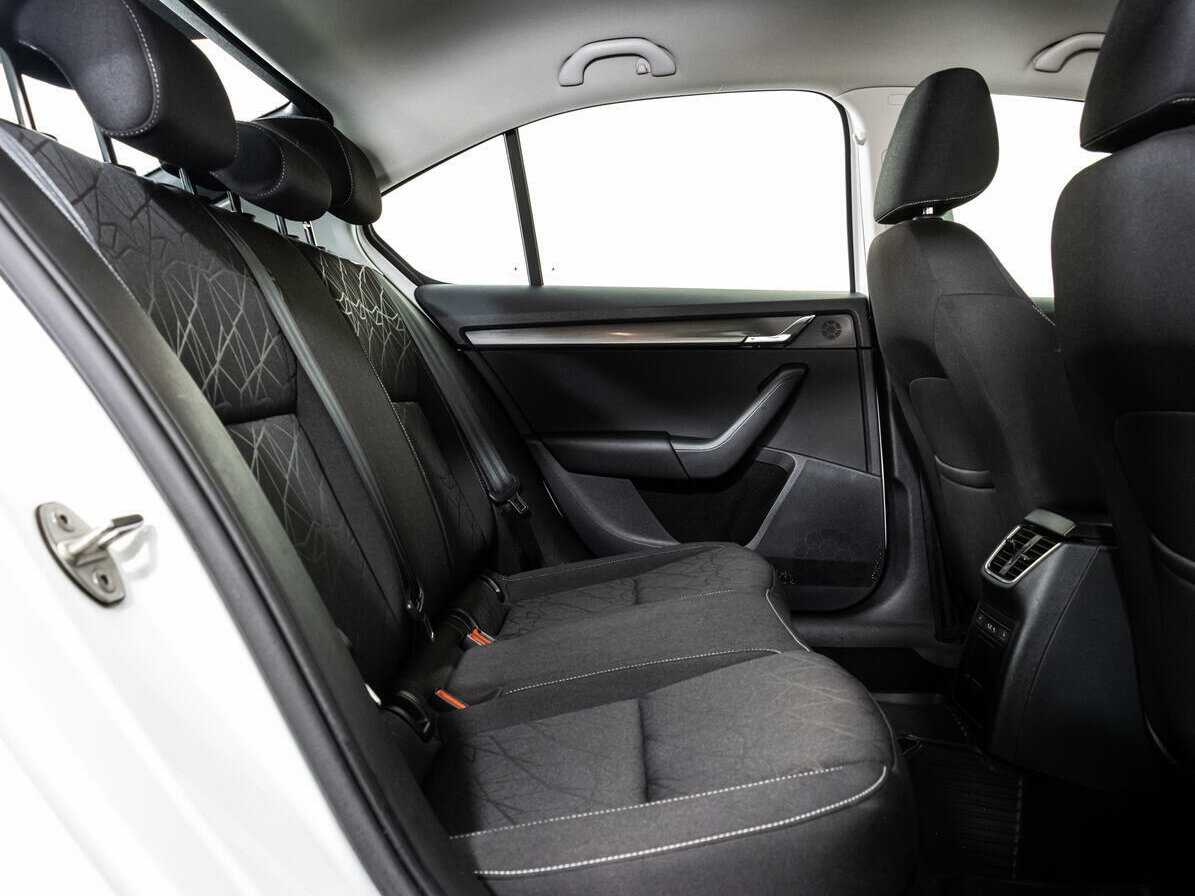 Skoda Octavia 2019 года с пробегом. Фото: #12