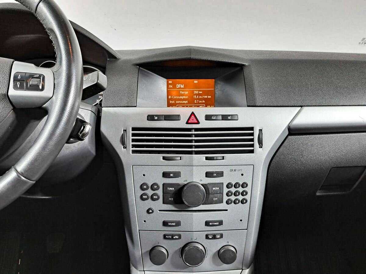 Opel Astra 2013 года с пробегом. Фото: #13