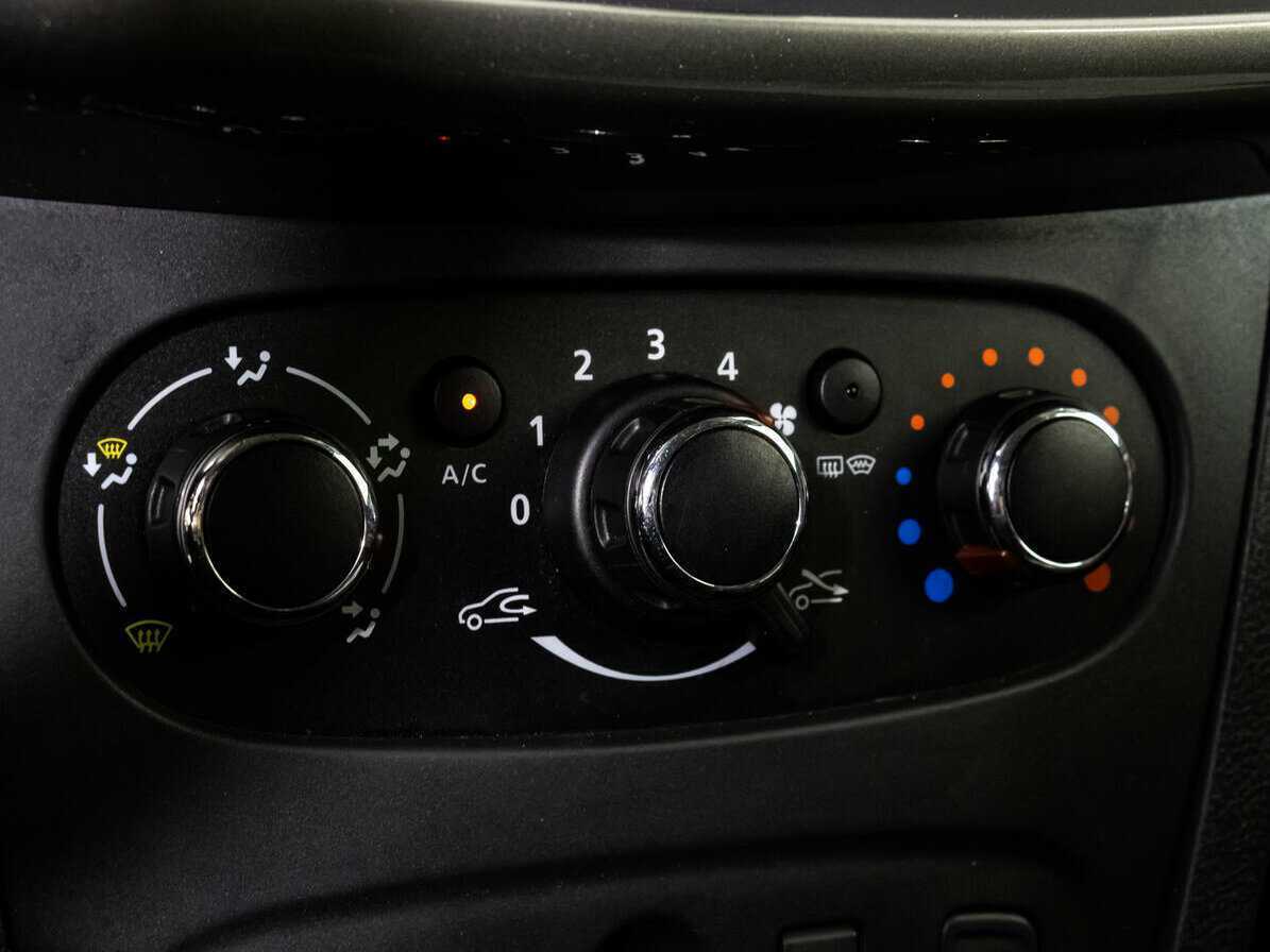 Renault Logan 2019 года с пробегом. Фото: #13