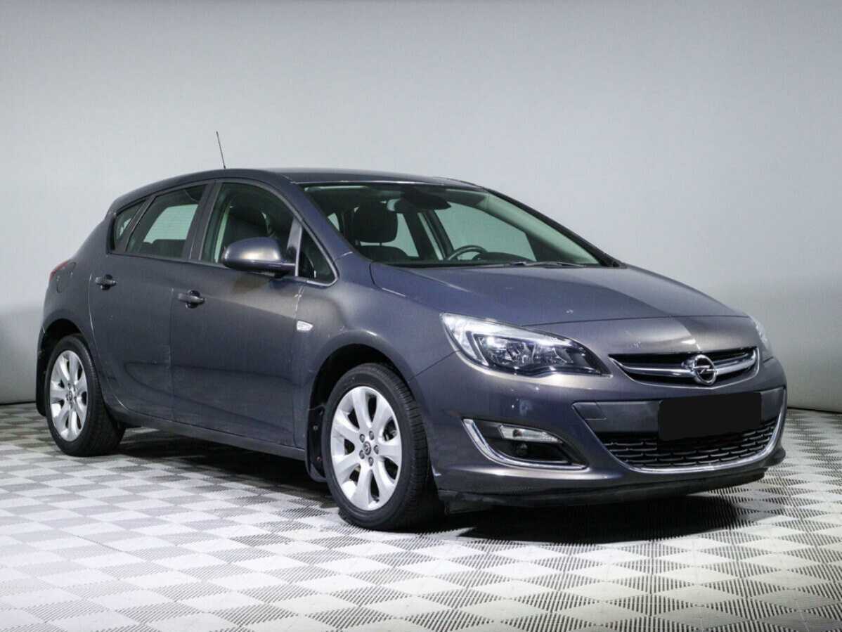 Opel Astra 2012 года с пробегом. Фото: #2