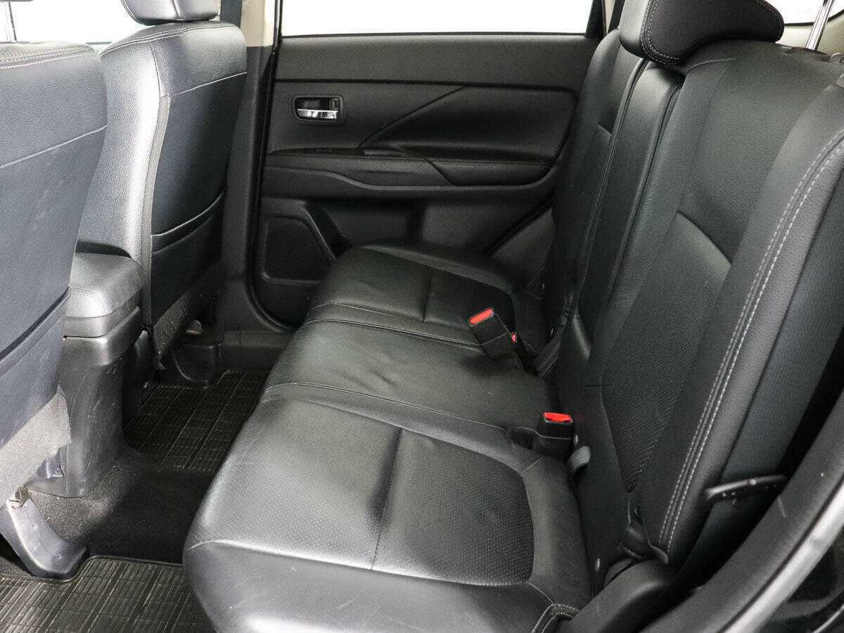 Mitsubishi Outlander 2013 года с пробегом. Фото: #10