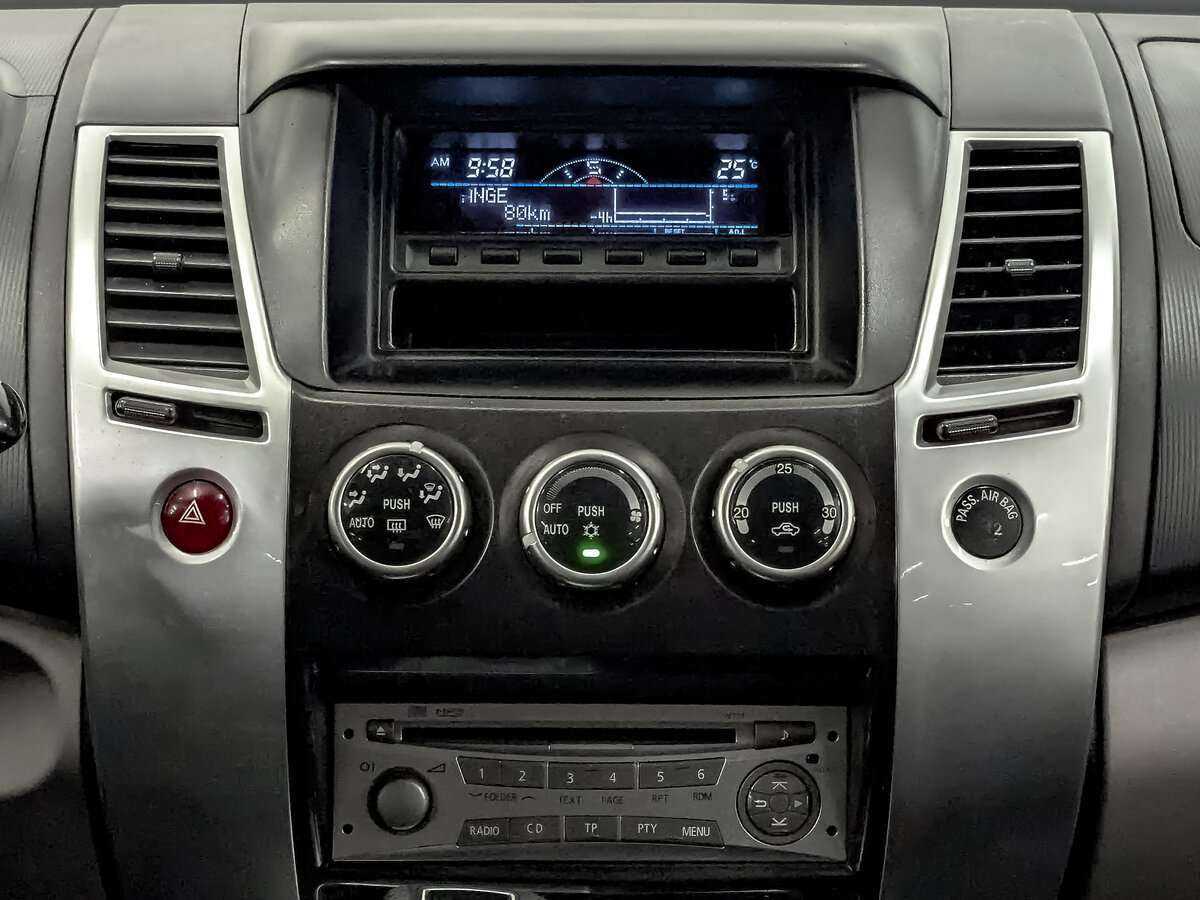 Mitsubishi Pajero Sport 2012 года с пробегом. Фото: #12