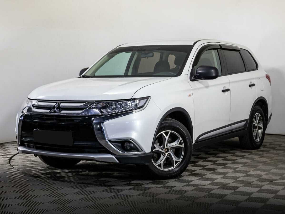 Mitsubishi Outlander 2018 года с пробегом. Посмотреть фото