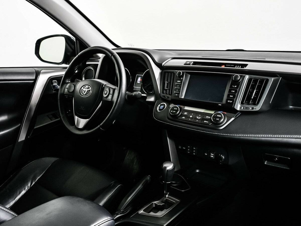 Toyota RAV4 2017 года с пробегом. Фото: #8