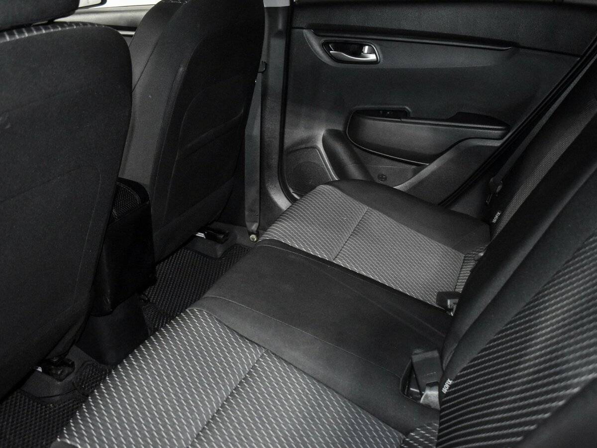 Kia Rio 2020 года с пробегом. Фото: #12