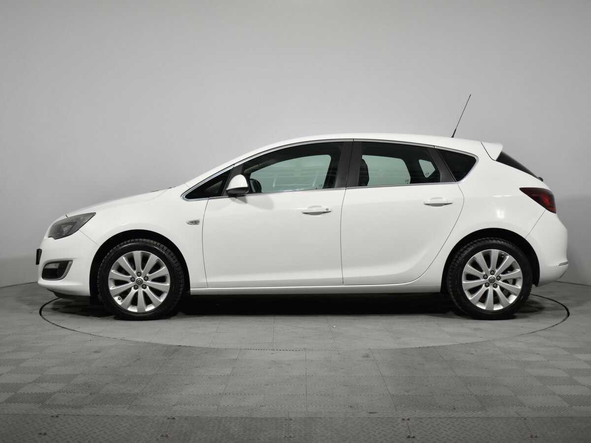 Opel Astra 2014 года с пробегом. Фото: #3