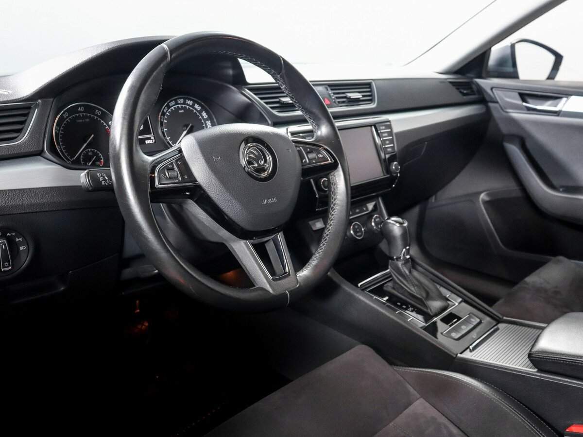 Skoda Superb 2017 года с пробегом. Фото: #10
