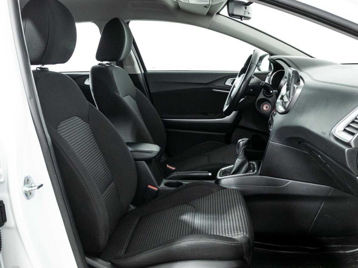 Kia Ceed 2020 года с пробегом. Фото: #15