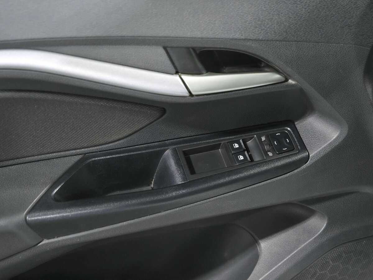 Lada (ВАЗ) Vesta 2019 года с пробегом. Фото: #11