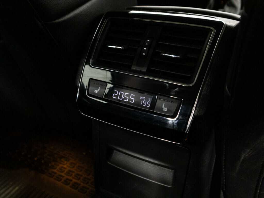 Skoda Superb 2018 года с пробегом. Фото: #18