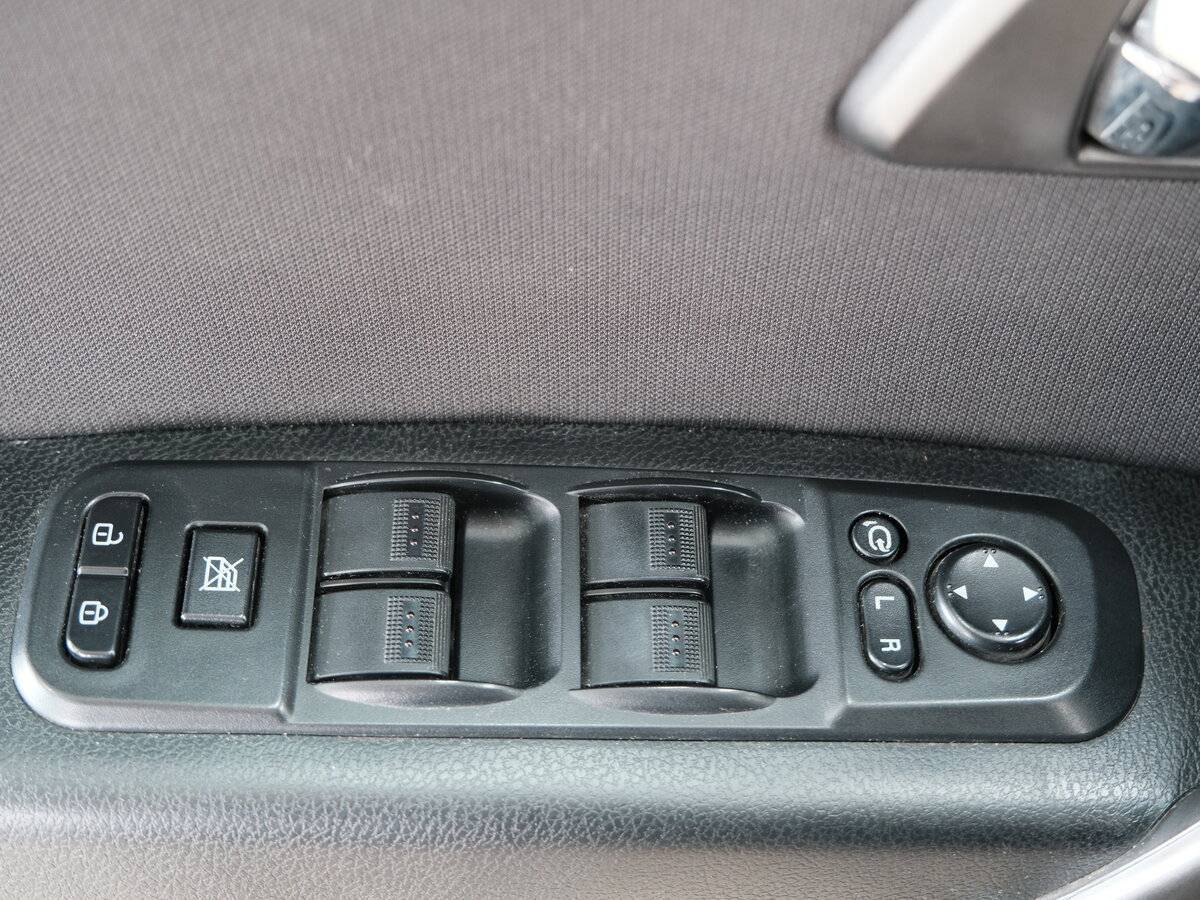 FAW Besturn X80 2017 года с пробегом. Фото: #5