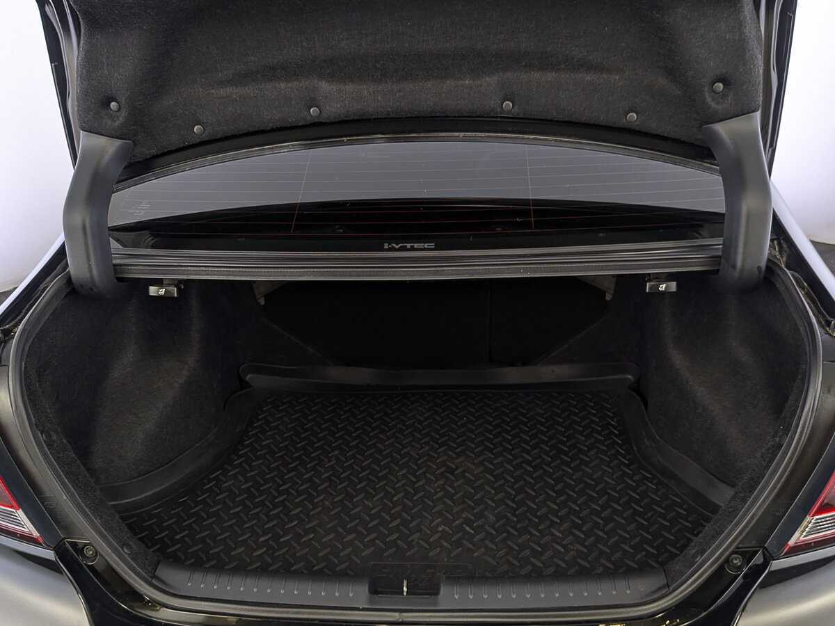 Honda Civic 2013 года с пробегом. Фото: #9