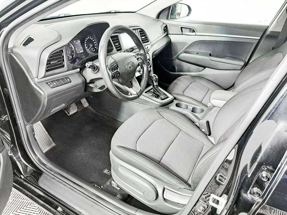 Hyundai Elantra 2019 года с пробегом. Фото: #12