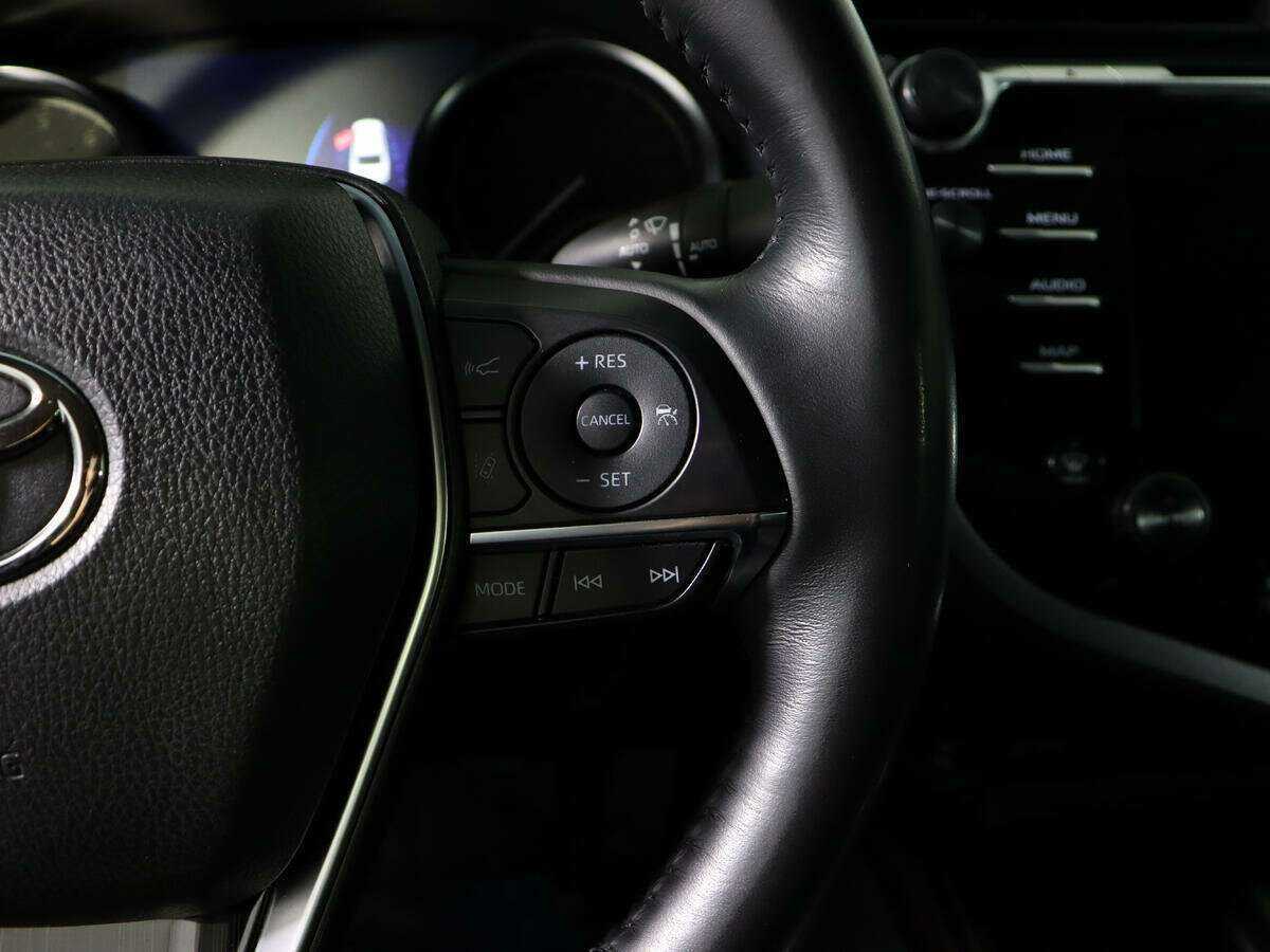 Toyota Camry 2018 года с пробегом. Фото: #19