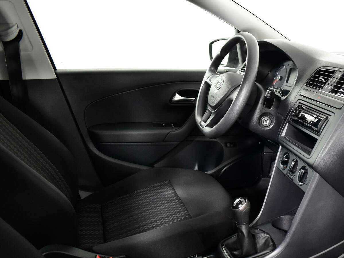 Volkswagen Polo 2015 года с пробегом. Фото: #8
