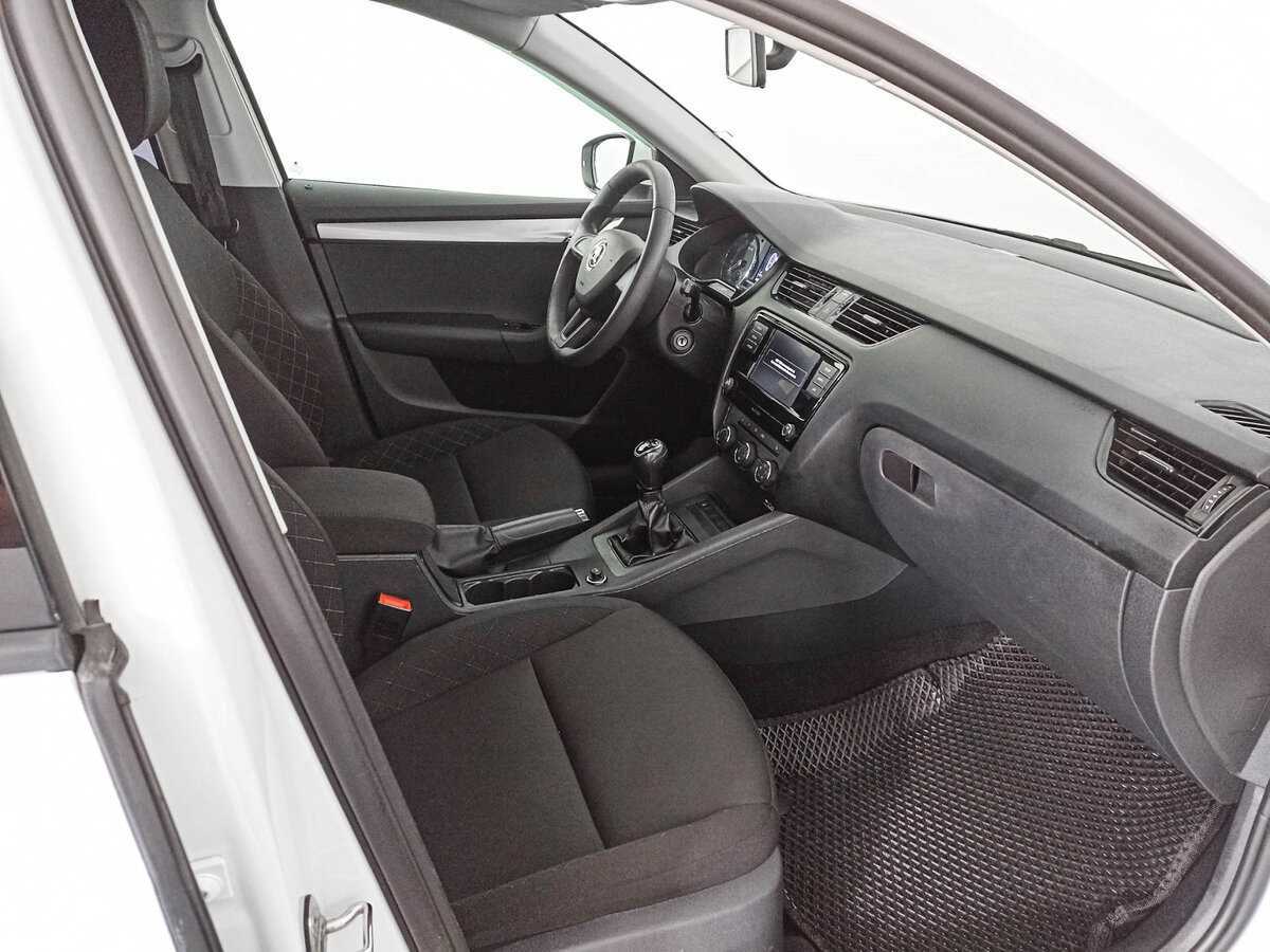 Skoda Octavia 2019 года с пробегом. Фото: #8