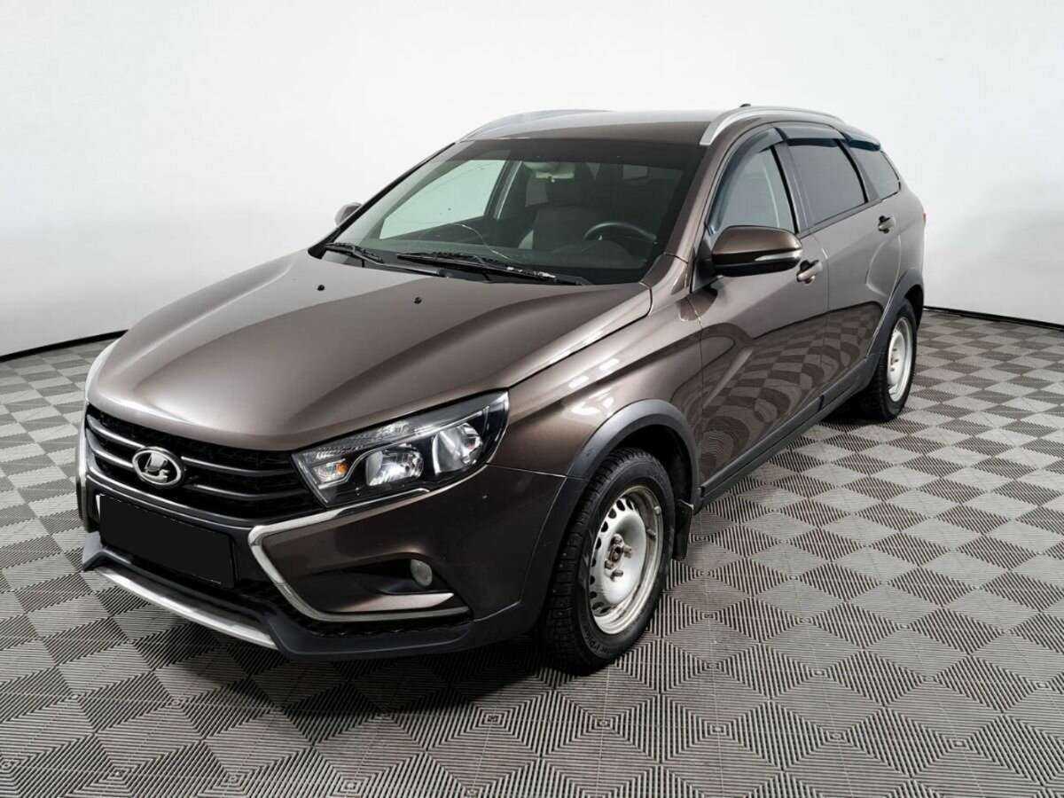 Lada (ВАЗ) Vesta 2017 года с пробегом. Посмотреть фото