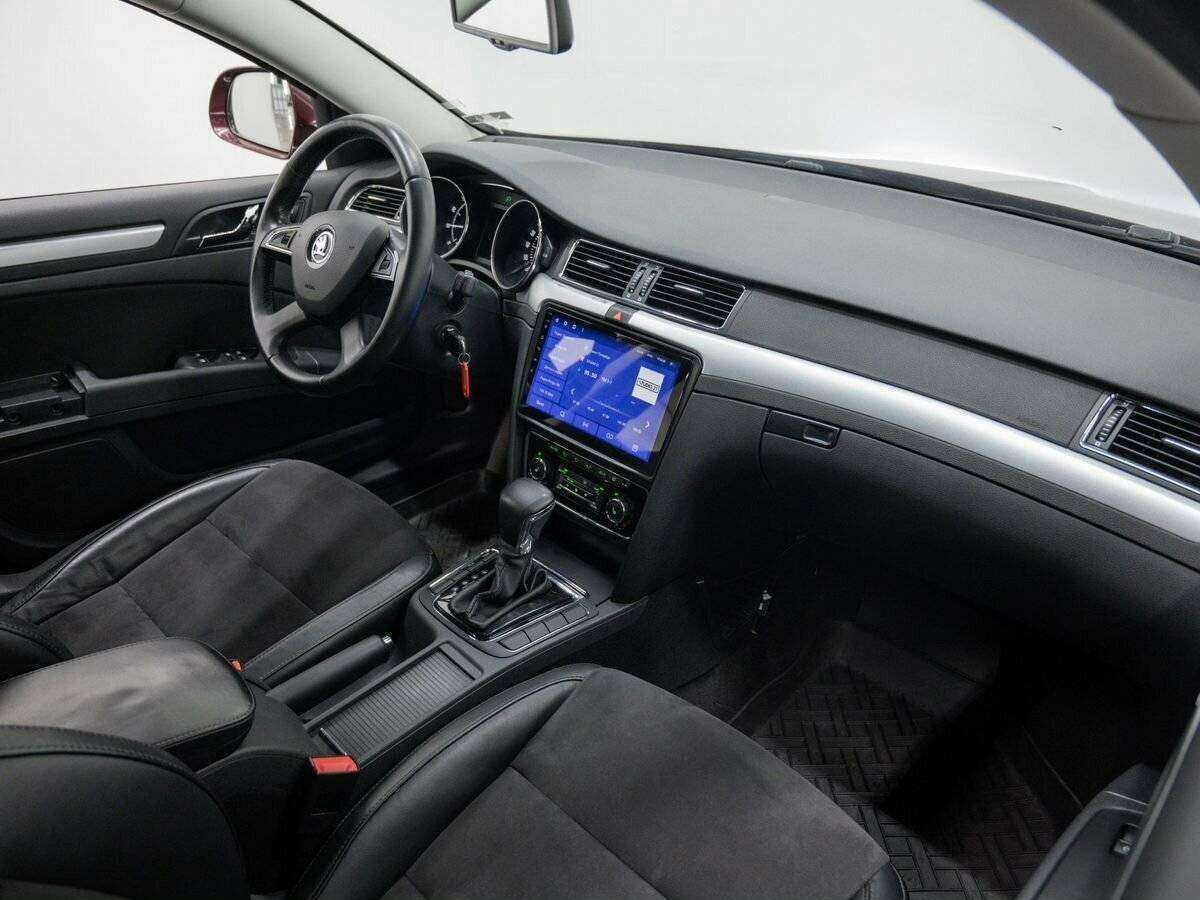Skoda Superb 2014 года с пробегом. Фото: #6