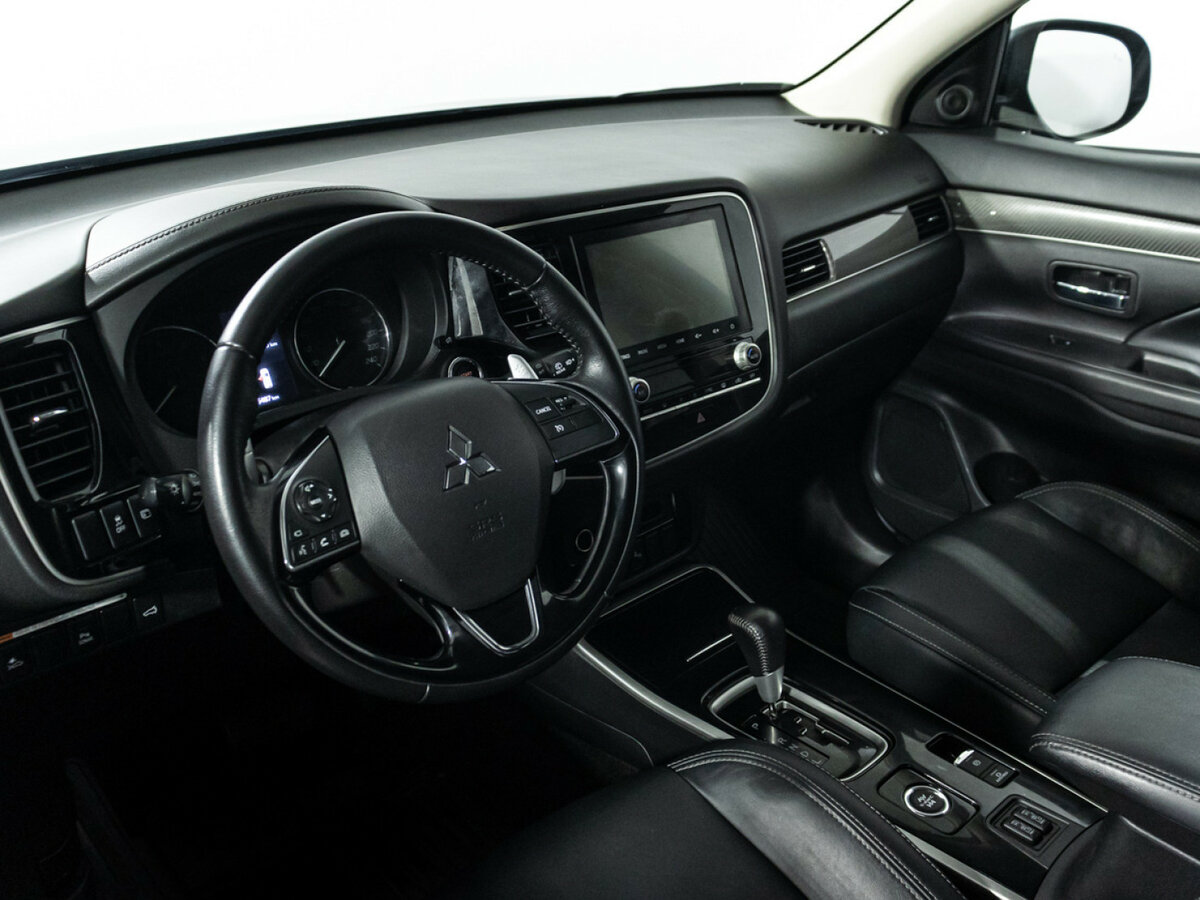 Mitsubishi Outlander 2020 года с пробегом. Фото: #8