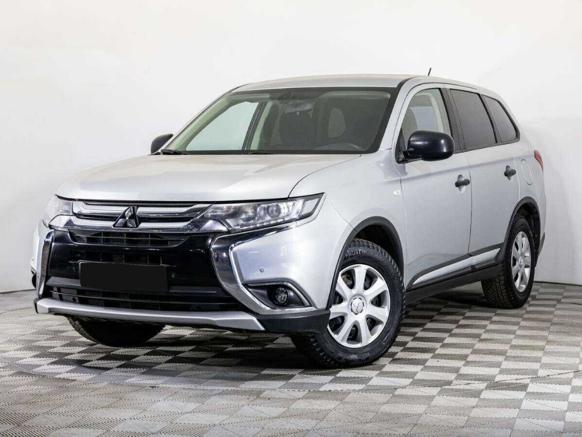 Mitsubishi Outlander 2015 года с пробегом. Посмотреть фото