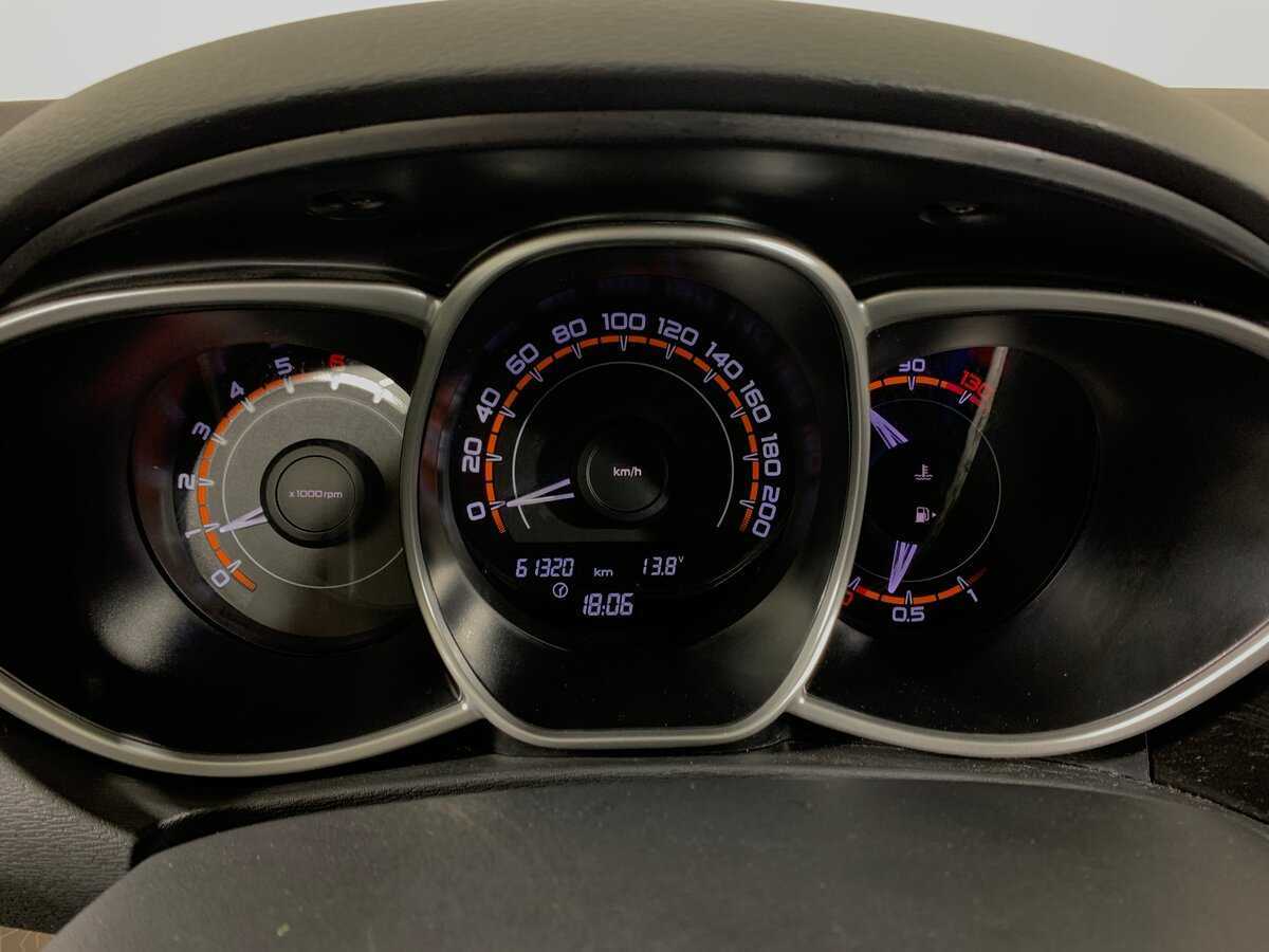 Lada (ВАЗ) Vesta 2018 года с пробегом. Фото: #14