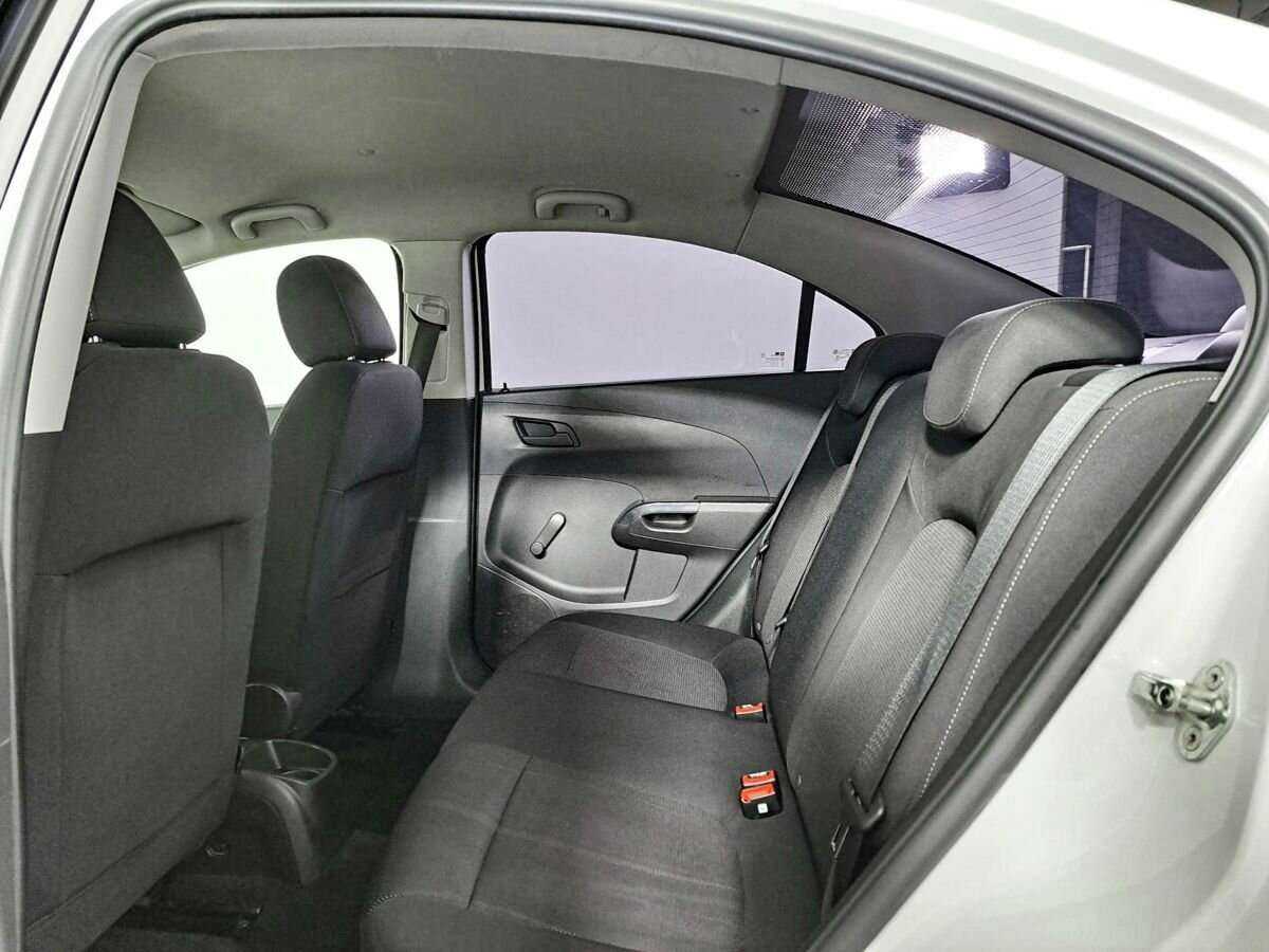 Chevrolet Aveo 2013 года с пробегом. Фото: #9