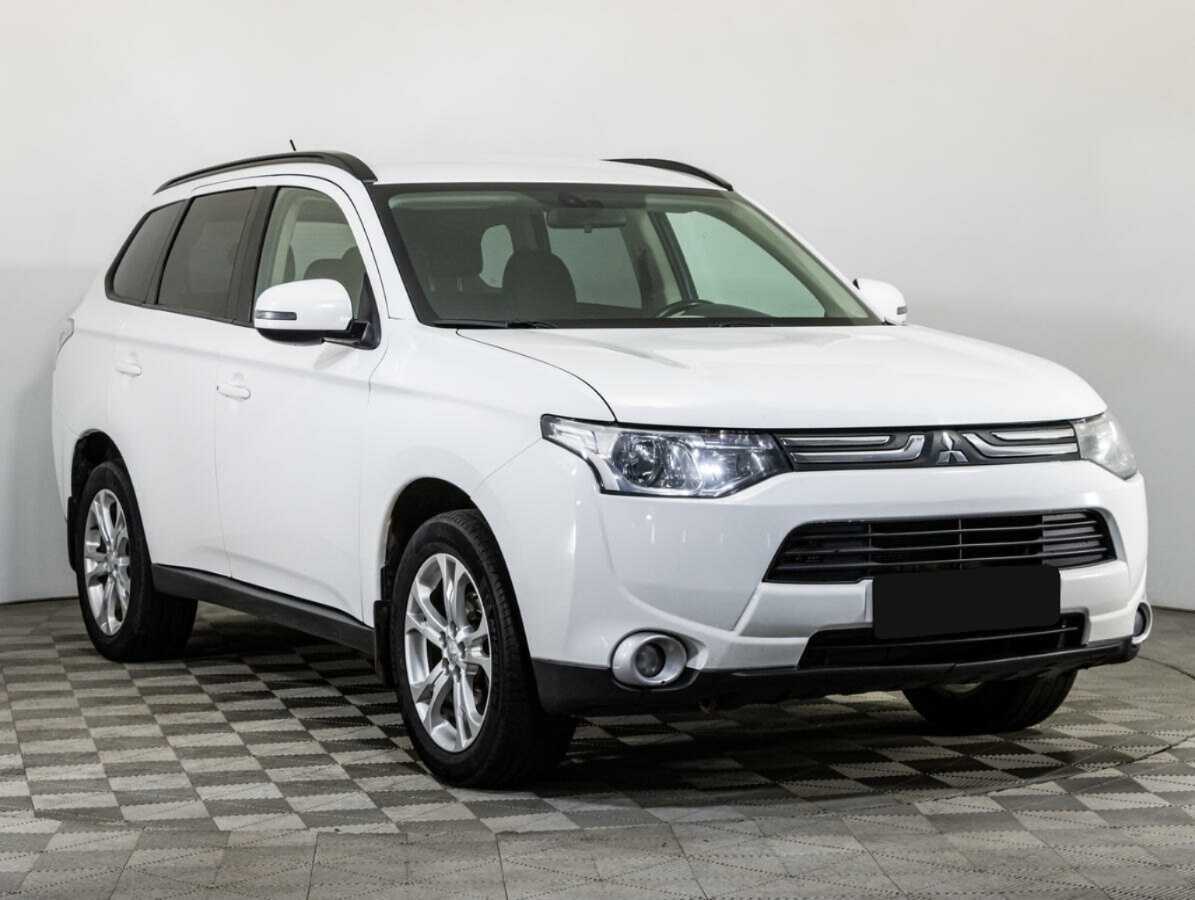 Mitsubishi Outlander 2014 года с пробегом. Фото: #2