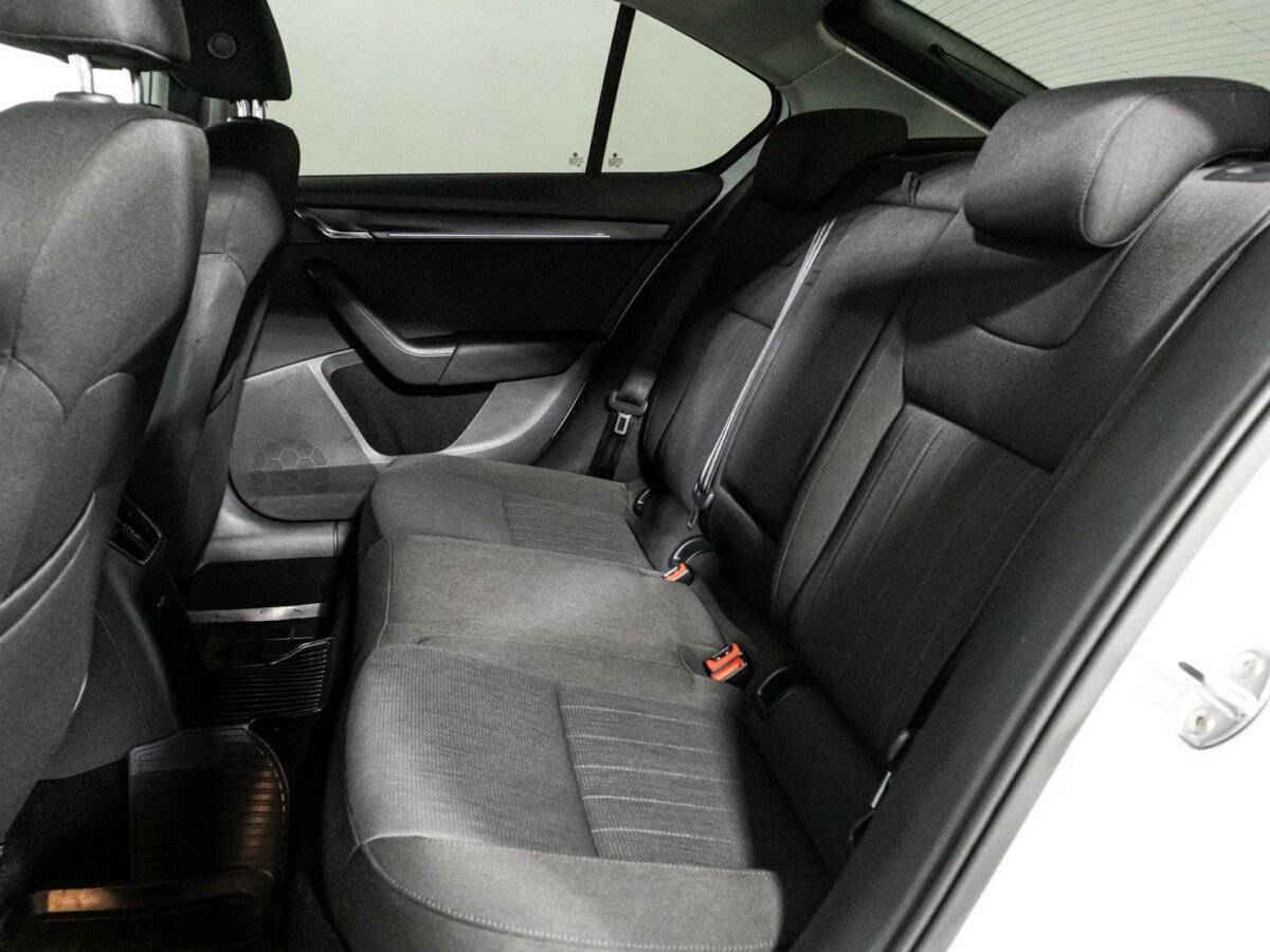 Skoda Octavia 2017 года с пробегом. Фото: #9